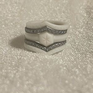 Women’s silicone wedding bands